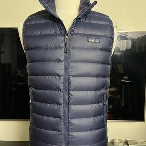 NEW WITH TAGS PATAGONIA MENS DOWN SWEATER VEST